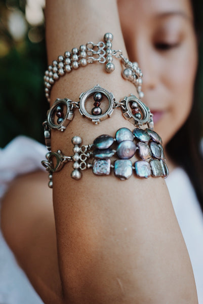 Metropolis Bracelet with Black Pearls and Garnets